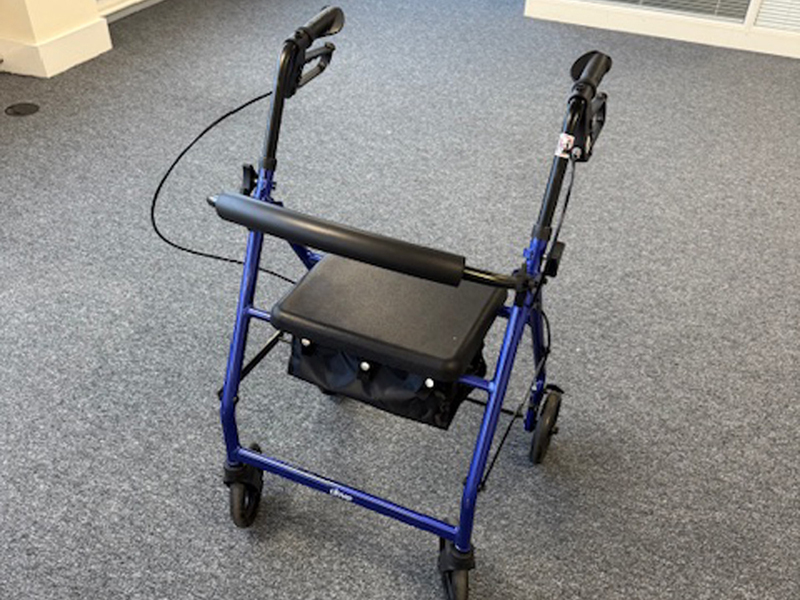 Aidapt Lightweight Rollator
